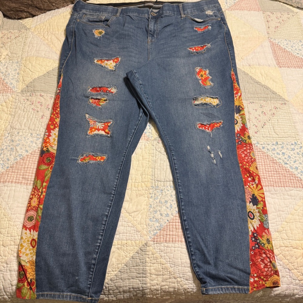 Torrid Bombshell Upcycled Floral Patchwork Straight Leg Jeans Blue 28T Plus Size - Picture 2 of 11